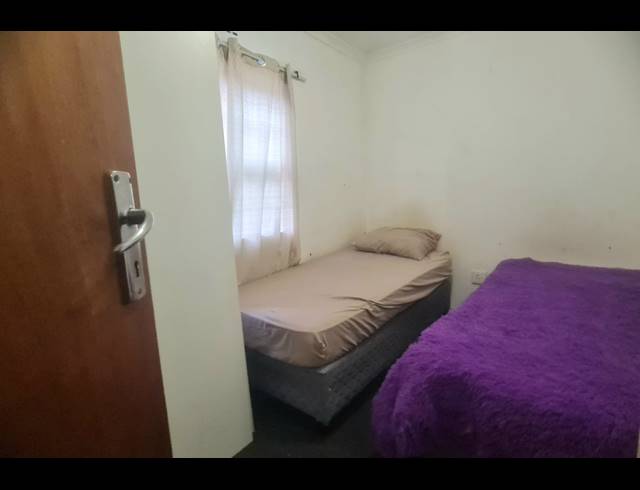 2 BEDROOM HOUSE FOR SALE IN HIGHBURY PARK